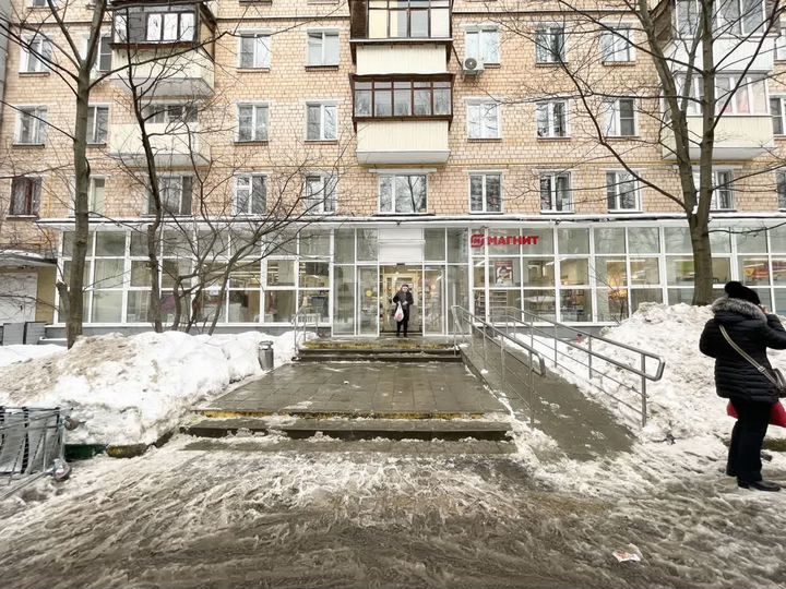 Продам торговое помещение, 476.5 м²