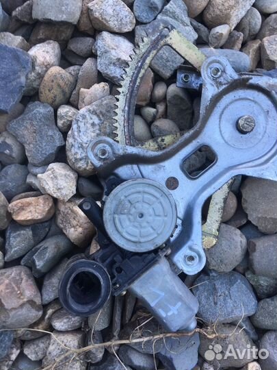 Toyota corolla 120 стеклоподъемник передний левый