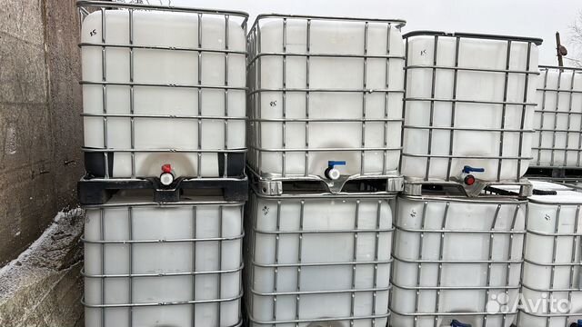 Емкость с краном на деревянном поддоне купить в Санкт-Петербурге ...