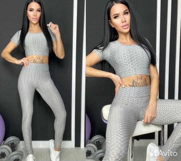 Женский спортивный костюм