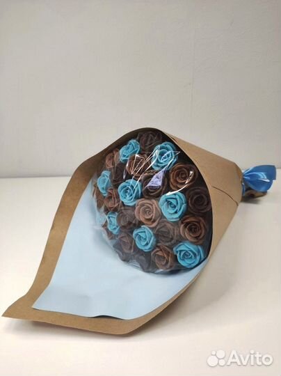 Букет - 29 Роз из Трёх Видов Шоколада