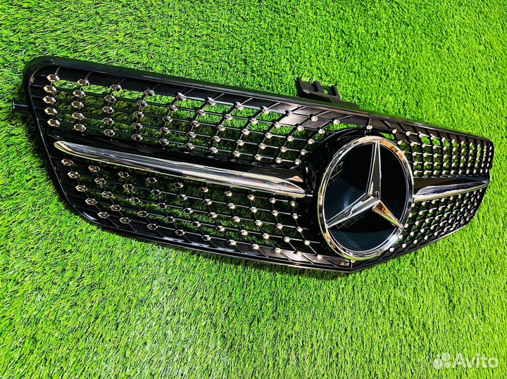 Решетка радиатора Mercedes W204 Diamond