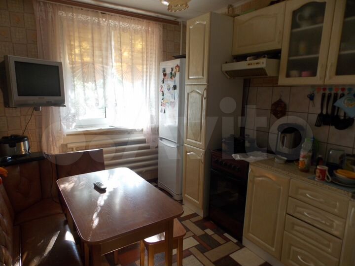 Комната 63 м² в 3-к., 2/5 эт.