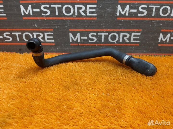 Патрубок системы охлаждения Mercedes-Benz E-Class