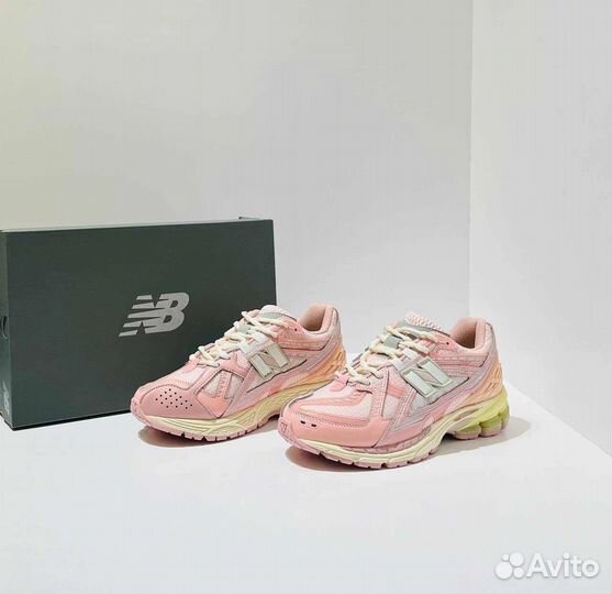 Кроссовки Женские New Balance 1906