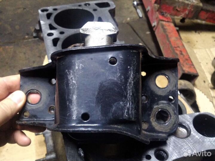 Опора двигателя правая к4м760