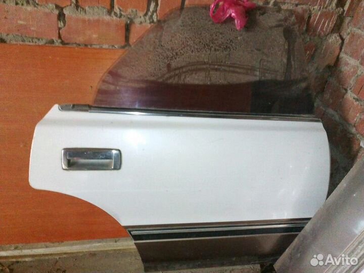 Двери Тойота Краун 131