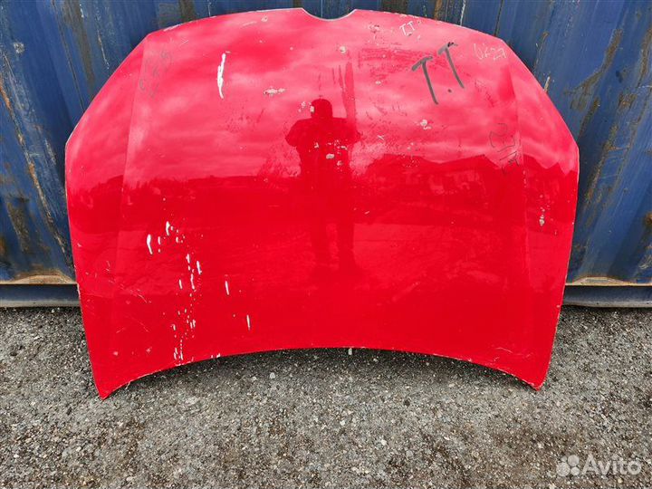 Капот Volkswagen Golf 5 2007