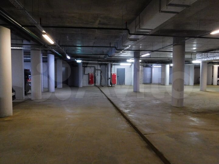 Машиноместо, 20 м²