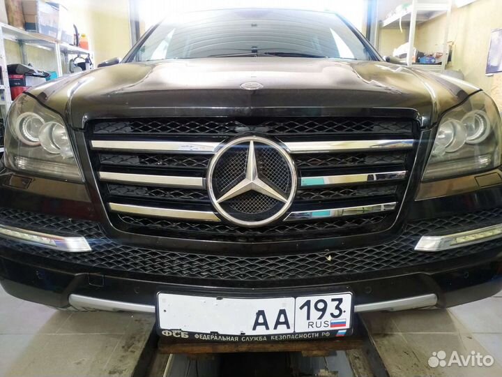 Хром решетки Мерседес GL x164