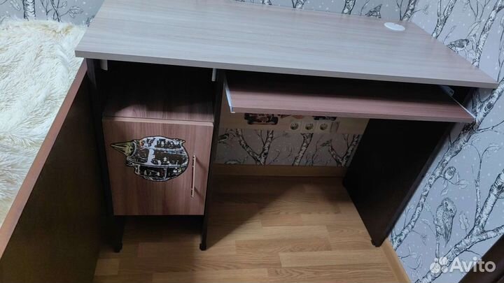 Письменный стол