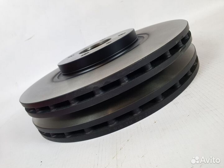 Передние тормозные диски на гранту спорт R15 TRW