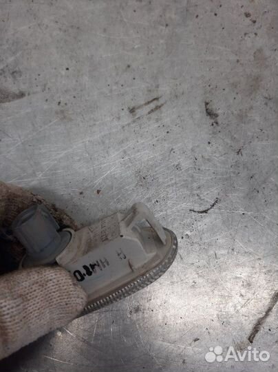 Повторитель поворота передний правый Mitsubishi