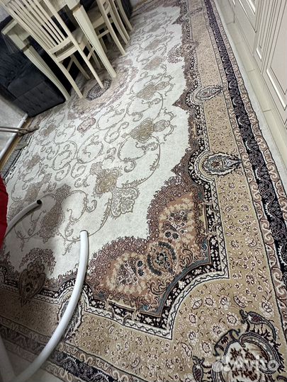 Ковер хорошом состаяние