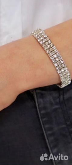 Браслет со стразами