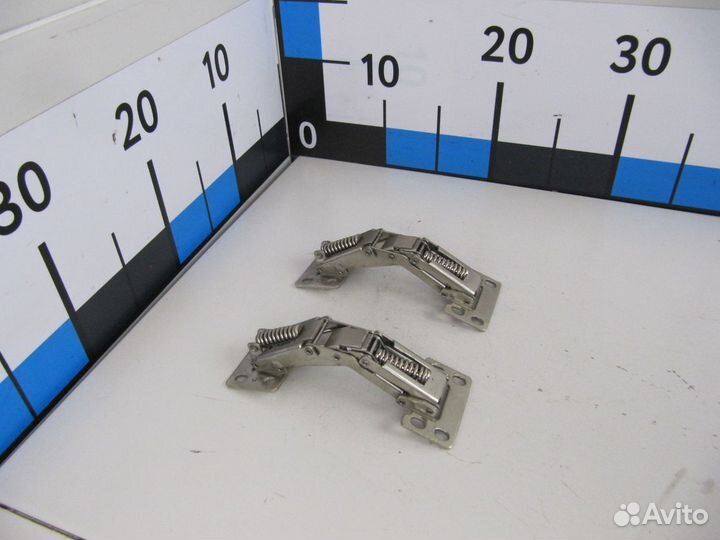 Петля бардачка MAN TGX