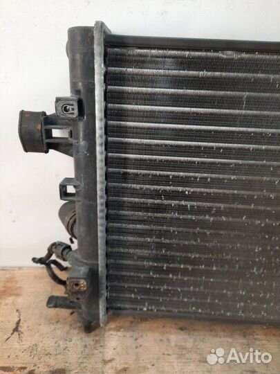 Радиатор основной Opel Zafira минивэн 1.6 Z16XE1