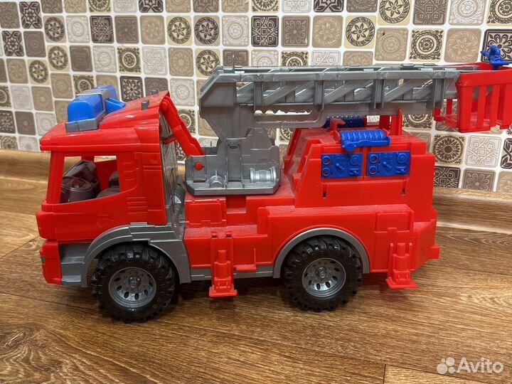 Машина пожарная и мусоровозка