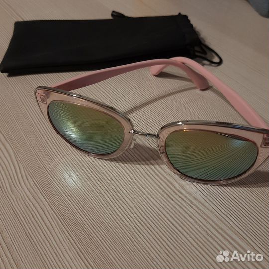 Солнцезащитные очки женские