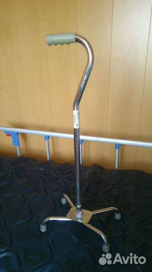 Трость четырехопорная