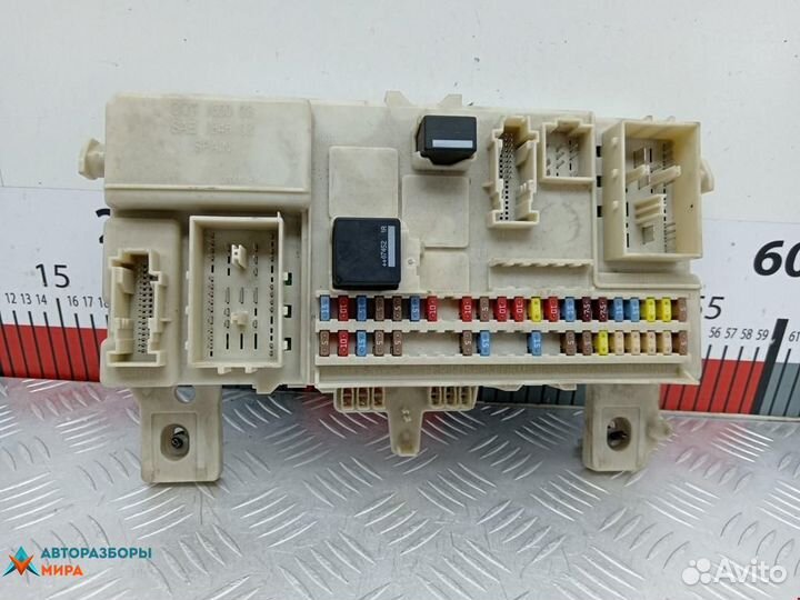 Блок предохранителей Volvo C30 2008 31254903