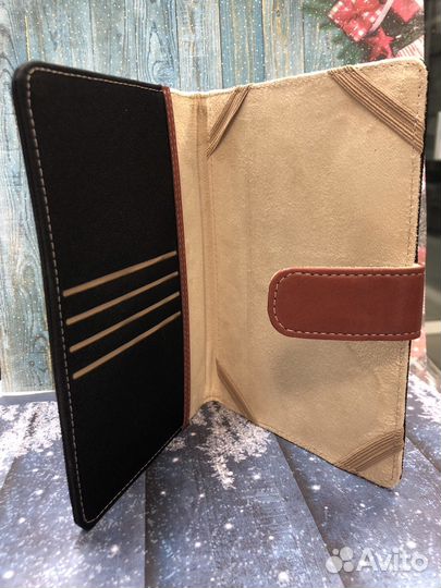 Универсальный Чехол Книжка для планшета 7.0