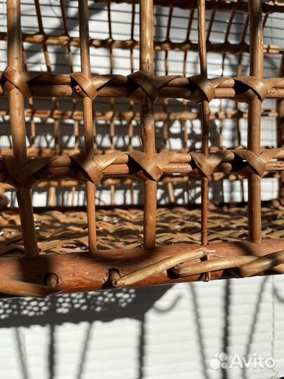 Клетка переноска из виноградной лозы