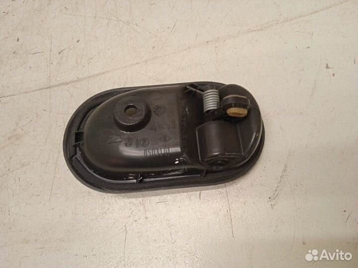 Ручка двери внутренняя левая Renault Logan 1 1.4