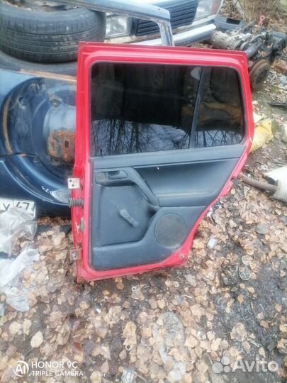 Дверь задняя правая volkswagen golf 3