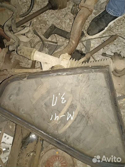 Форточка задней правой двери Москвич Святогор 2141