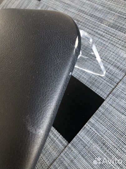 Маникюрные подставки для рук