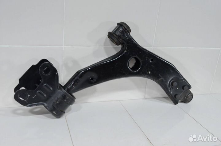 Рычаг нижний передний левый Ford Focus 3 2011+