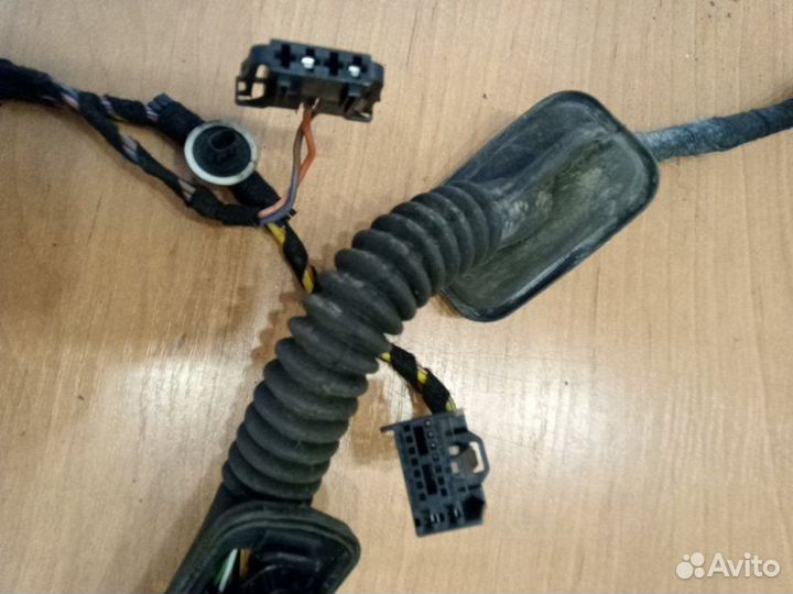 Проводка (коса) двери передняя левая Volkswagen