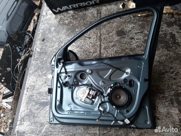Дверь передняя правая Фольксваген Джетта 5 оригина