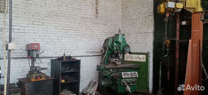 Токарь, фрезеровщик