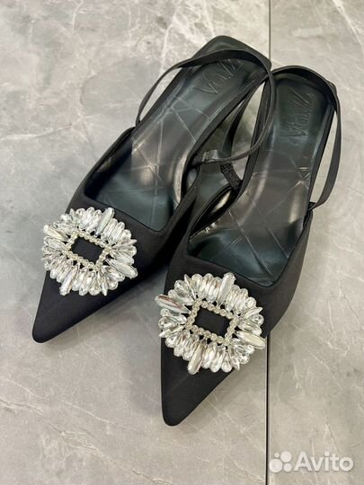 Туфли Zara 41 чёрные в наличии