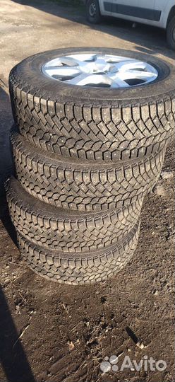 Комплект зимней резины с дисками R17 VAG