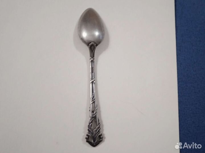 Серебряная кофейная ложка