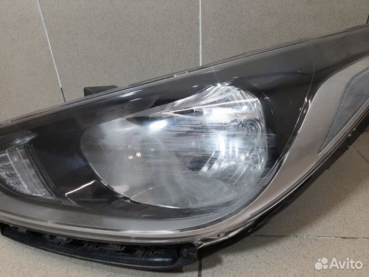 Фара левая Hyundai Solaris 2
