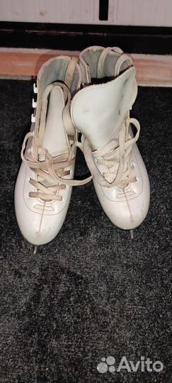 Коньки фигурные детские 35 размер