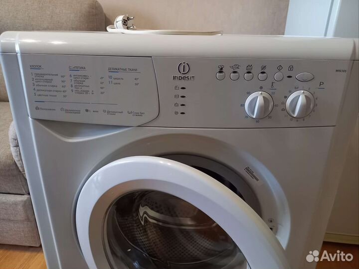 Стиральная машина Indesit wisl105