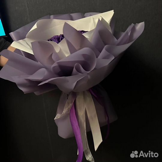 Розы из атласных лент