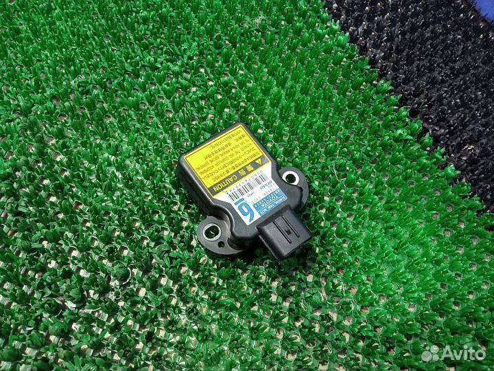 Датчик ускорения Toyota Land Cruiser Prado