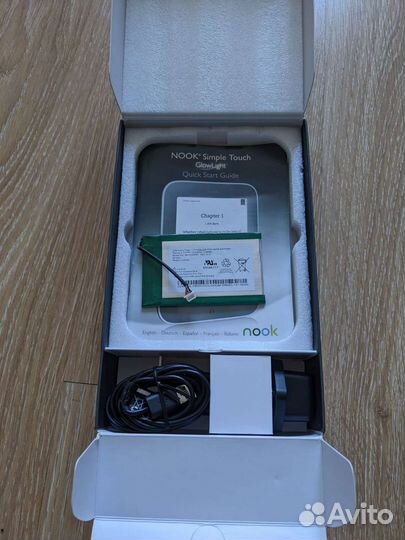 Электронная книга Nook Simple Touch with GlowLight
