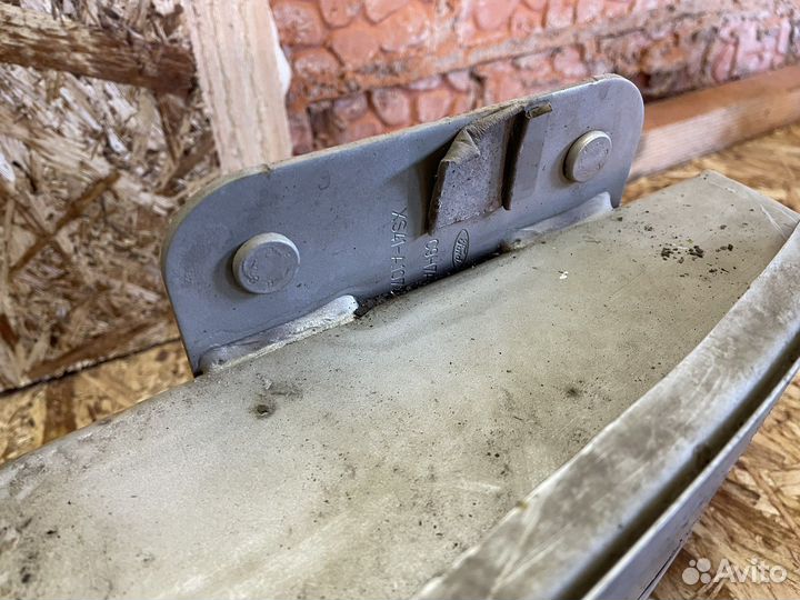 Усилитель переднего бампера ford focus 1