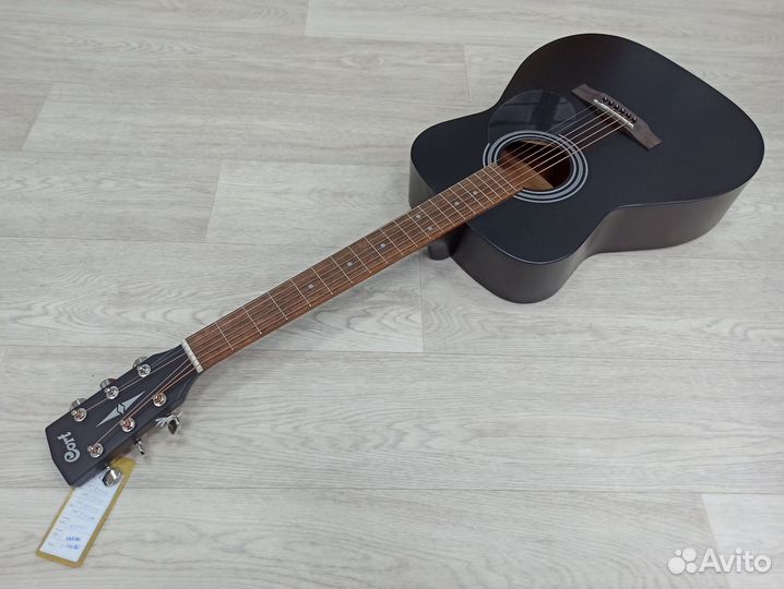 Новая акустическая гитара Cort