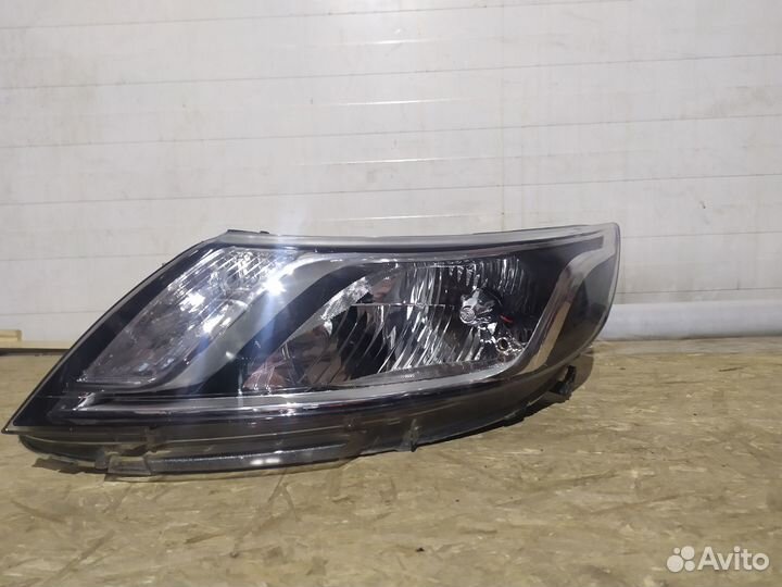 Фара левая KIA RIO 2011