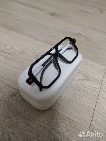 Солнцезащитные очки женские