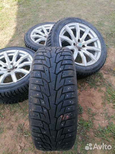 Hankook Winter I'Pike RS W419 215/50 R17 95