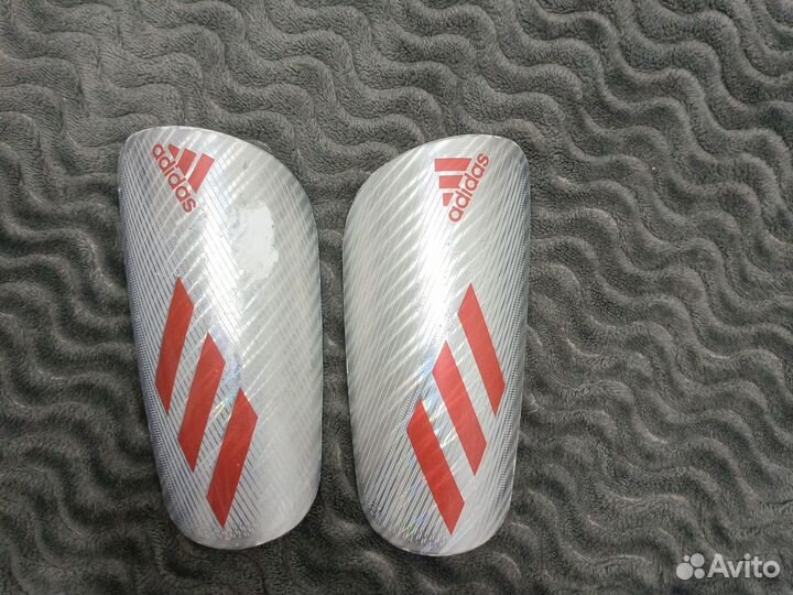 Щитки футбольные adidas X